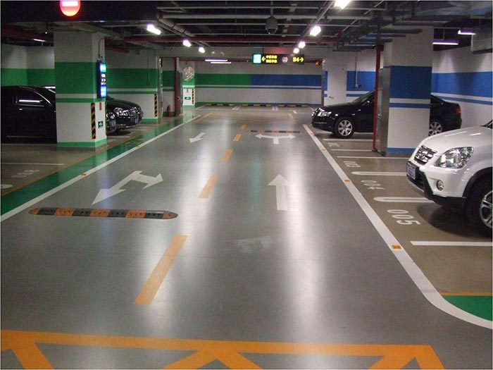新都東駿湖四期地下車庫(kù)地坪工程